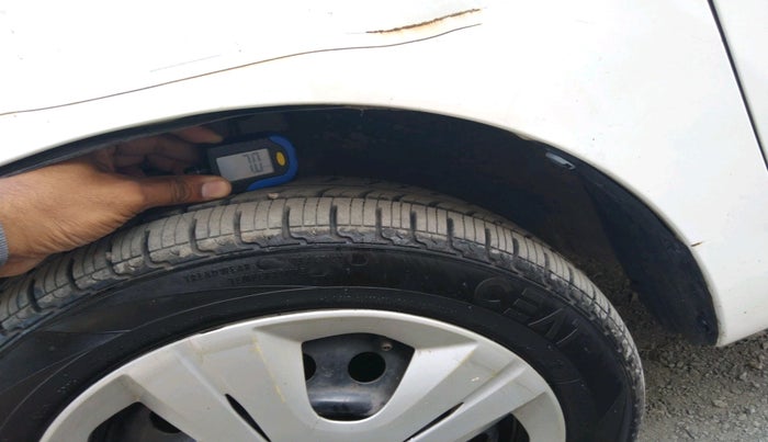 2017 Maruti Wagon R 1.0 VXI AMT, CNG, Automatic, 83,729 km, tyre