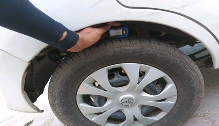 2020 Maruti Alto LXI CNG, CNG, Manual, 1,09,548 km, tyre