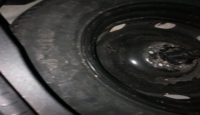 2018 Volkswagen TIGUAN HIGHLINE TDI AT, Diesel, Automatic, 1,28,654 km, tyre