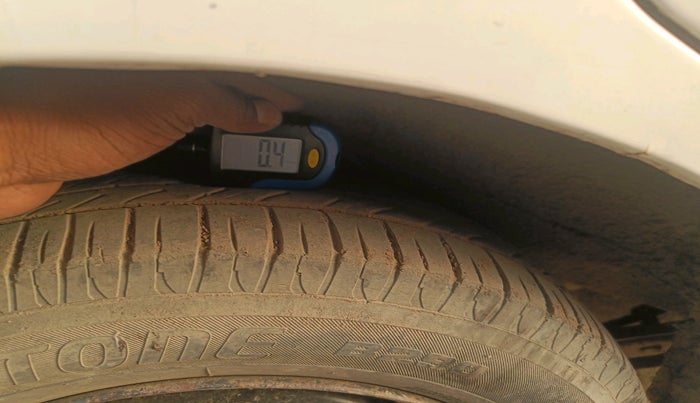 2014 Maruti Wagon R 1.0 LXI CNG, CNG, Manual, 89,724 km, tyre