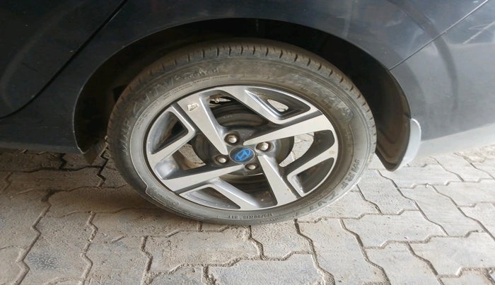 2023 Hyundai AURA SX 1.2 CNG, CNG, Manual, 39,105 km, tyre