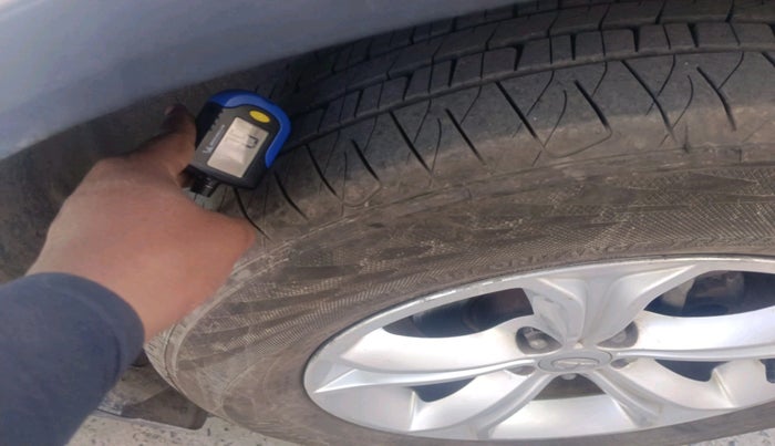 2019 Tata Harrier XZ 2.0L DUAL TONE, Diesel, Manual, 1,22,067 km, tyre