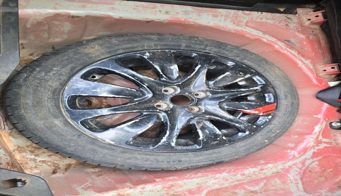 2017 Maruti Baleno ALPHA DIESEL 1.3, Diesel, Manual, 3,29,212 km, tyre