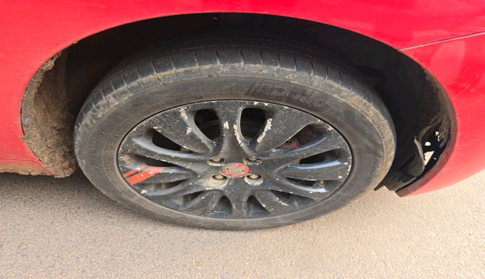 2017 Maruti Baleno ALPHA DIESEL 1.3, Diesel, Manual, 3,29,212 km, tyre