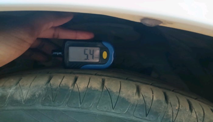 2015 Tata Bolt XT REVOTRON, Petrol, Manual, 41,777 km, tyre