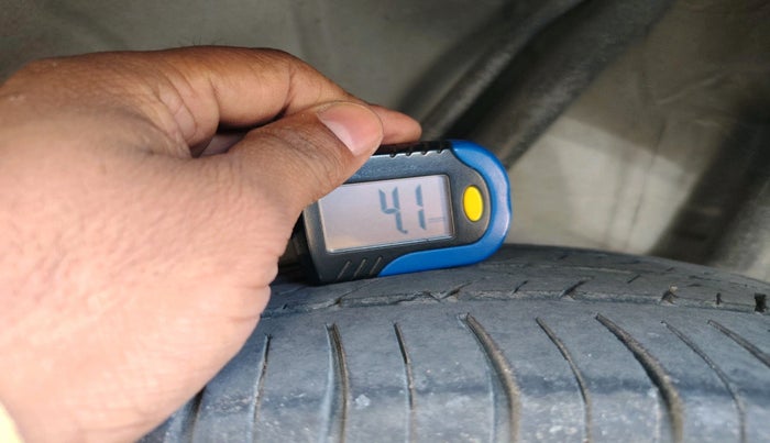 2012 Honda Jazz 1.2 L I-VTEC SELECT, Petrol, Manual, 91,805 km, tyre