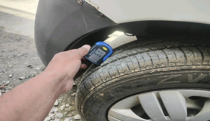 2013 Hyundai Eon D-LITE, Petrol, Manual, 72,864 km, tyre