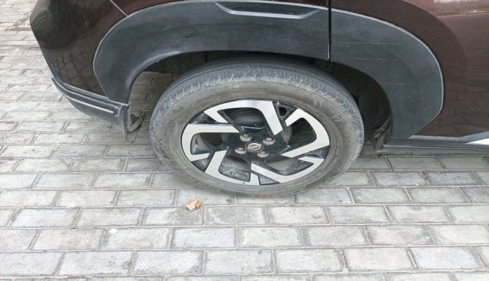 2022 Nissan MAGNITE XV PREMIUM TURBO CVT, Petrol, Automatic, 56,835 km, tyre