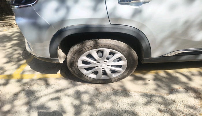 2025 Maruti Grand Vitara DELTA SMART HYBRID, Petrol, Manual, 9,013 km, tyre