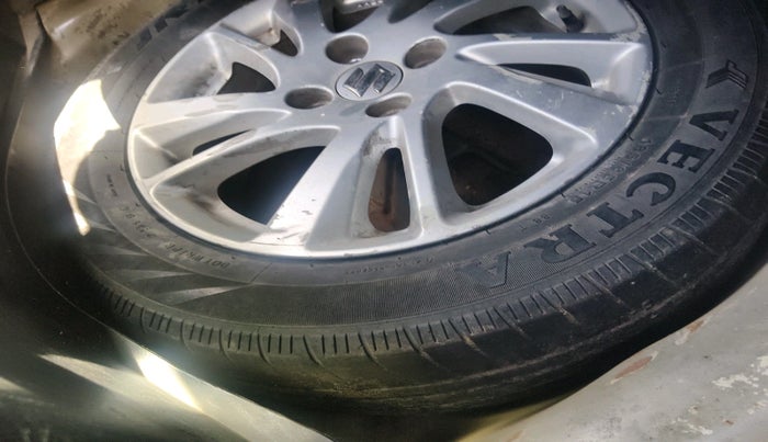 2012 Maruti Swift ZDI, Diesel, Manual, 77,868 km, tyre