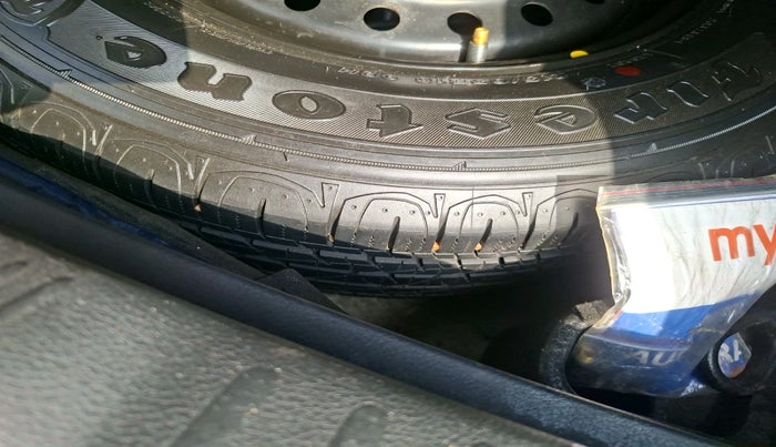 2017 Jeep Compass LONGITUDE (O) 2.0 DIESEL, Diesel, Manual, 1,46,428 km, tyre