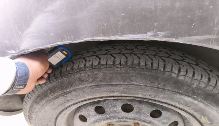 2011 Maruti Ritz VXI, CNG, Manual, 1,50,000 km, tyre