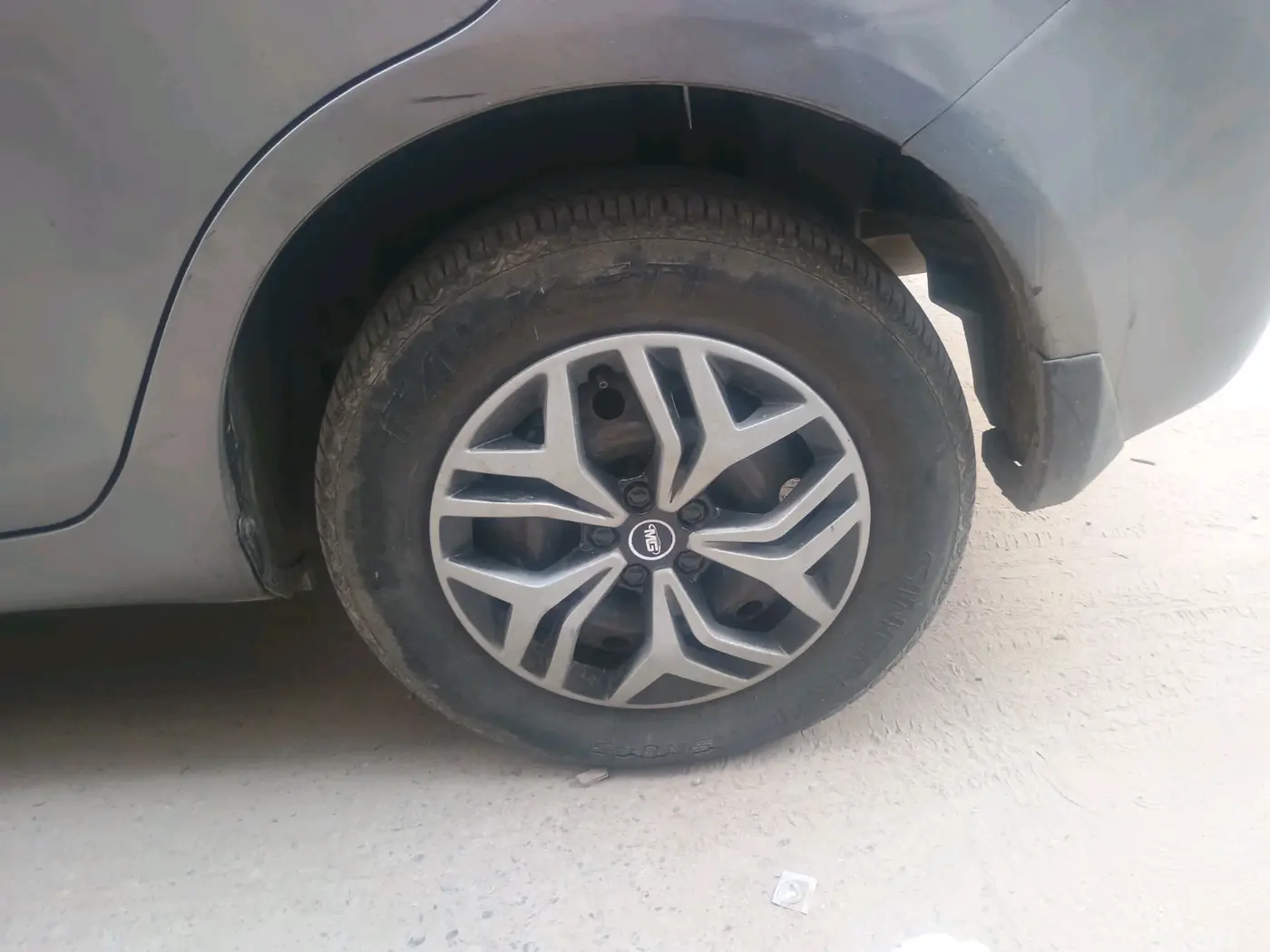 2013 Maruti Swift Dzire VXI, Petrol, Manual, 74,635 km, tyre