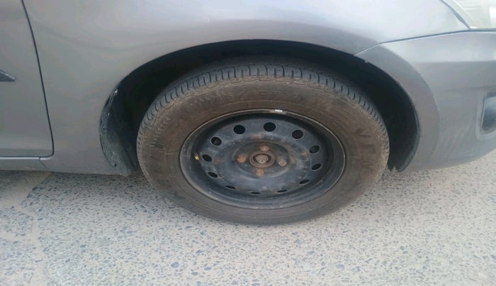 2013 Maruti Swift Dzire VXI, Petrol, Manual, 74,635 km, tyre