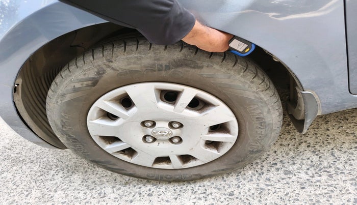 2012 Hyundai i20 MAGNA 1.4 CRDI, Diesel, Manual, 1,79,168 km, tyre