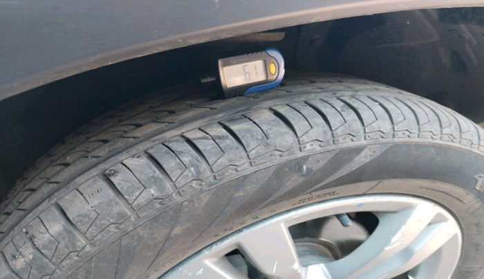 2016 Maruti Vitara Brezza ZDI, Diesel, Manual, 1,31,328 km, tyre