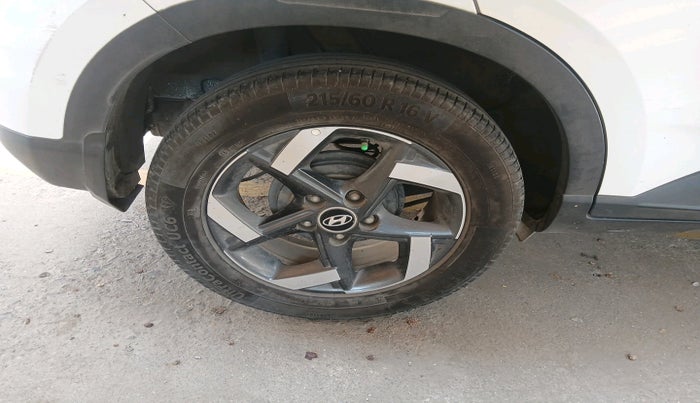 2020 Hyundai VENUE SX 1.4 CRDI, Diesel, Manual, 1,38,615 km, tyre