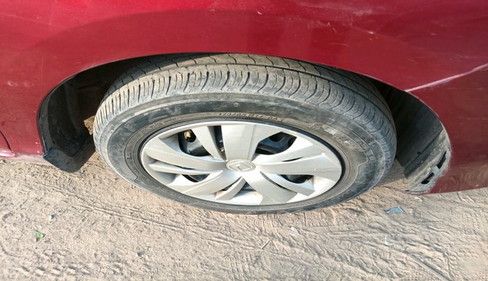 2018 Honda Amaze 1.5L I-DTEC S CVT, Diesel, Automatic, 2,38,449 km, tyre