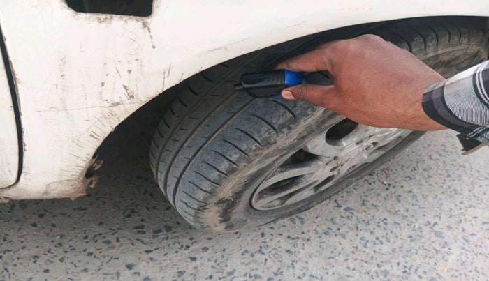 2015 Honda Amaze 1.2L I-VTEC VX, Petrol, Manual, 82,049 km, tyre