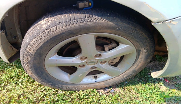 2007 Maruti SX4 ZXI, Petrol, Manual, 1,52,635 km, tyre