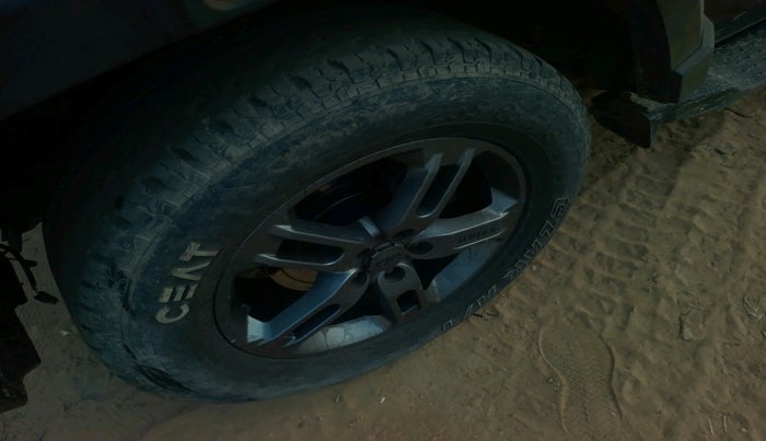 2021 Mahindra Thar LX PETROL HT 4WD AT, Petrol, Automatic, 50,876 km, tyre