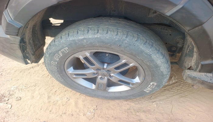 2021 Mahindra Thar LX PETROL HT 4WD AT, Petrol, Automatic, 50,876 km, tyre