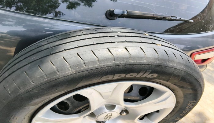 2014 Ford Ecosport TREND 1.5L DIESEL, Diesel, Manual, 1,37,841 km, tyre