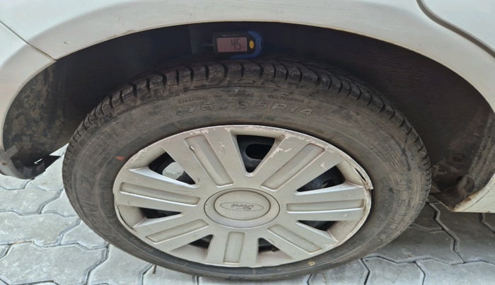 2011 Ford Figo ZXI 1.2 PETROL, Petrol, Manual, 61,649 km, tyre
