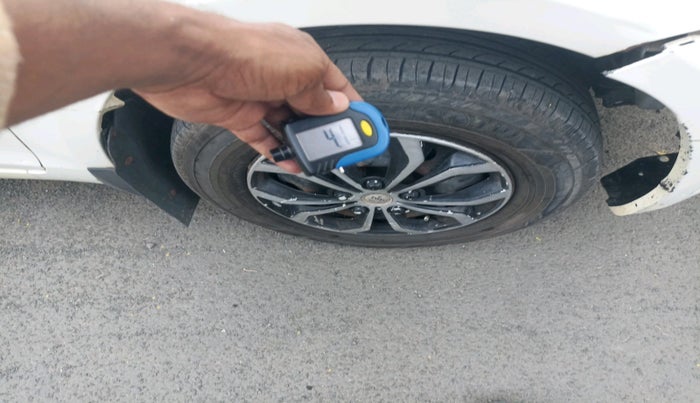 2013 Maruti Swift VDI, Diesel, Manual, 1,60,204 km, tyre