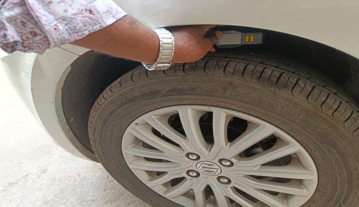 2018 Maruti Dzire ZXI, Petrol, Manual, 39,457 km, tyre