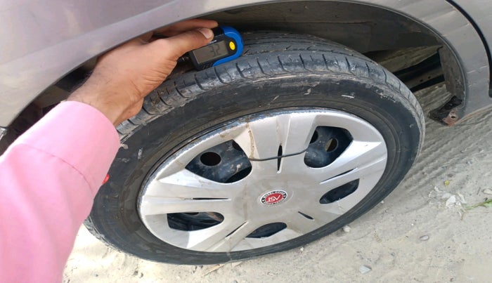 2015 Maruti Wagon R 1.0 VXI, Petrol, Manual, 89,367 km, tyre