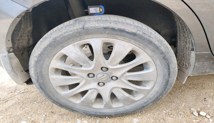 2018 Maruti Baleno ZETA PETROL 1.2, Petrol, Manual, 1,44,407 km, tyre