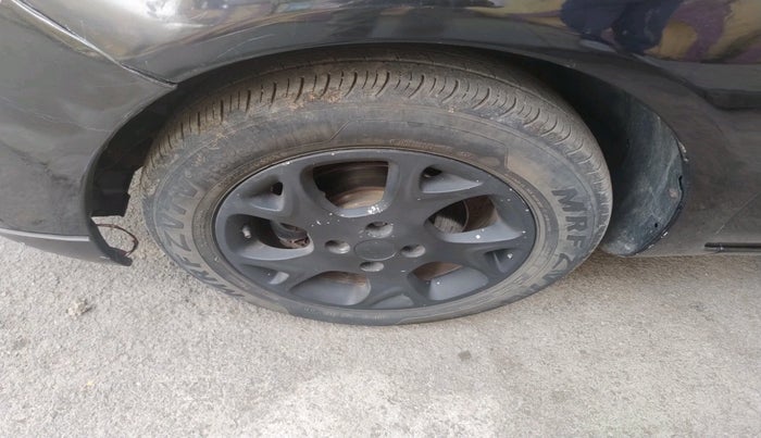 2012 Renault Scala RXL DIESEL, Diesel, Manual, 74,376 km, tyre