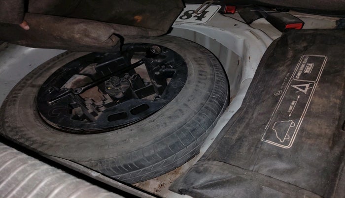 2011 Hyundai i10 ASTA 1.2 AT SUNROOF, Petrol, Automatic, 87,972 km, tyre