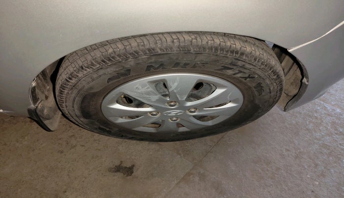 2011 Hyundai i10 ASTA 1.2 AT SUNROOF, Petrol, Automatic, 87,972 km, tyre