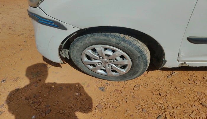 2013 Hyundai Eon D-LITE+, Petrol, Manual, 23,400 km, tyre