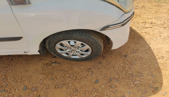 2013 Hyundai Eon D-LITE+, Petrol, Manual, 23,400 km, tyre