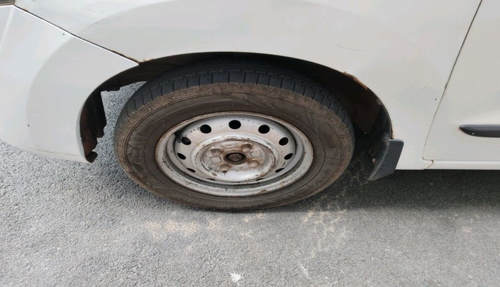 2012 Maruti Wagon R 1.0 LXI CNG, CNG, Manual, 1,26,587 km, tyre