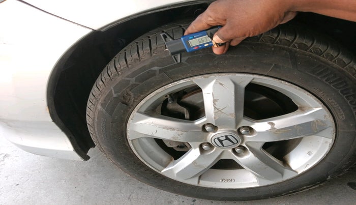 2011 Honda City 1.5L I-VTEC V AT, Petrol, Automatic, 1,82,306 km, tyre