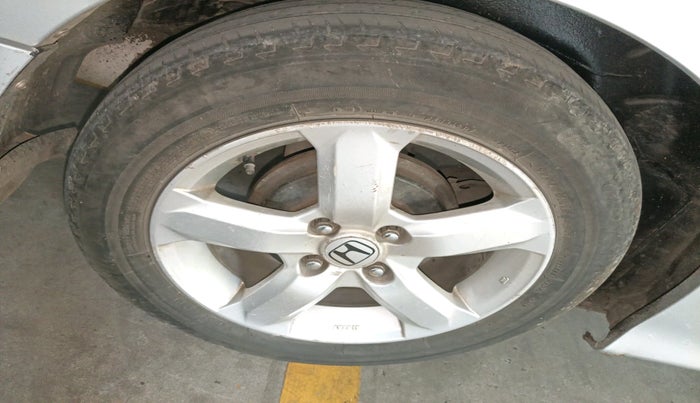 2011 Honda City 1.5L I-VTEC V AT, Petrol, Automatic, 1,82,306 km, tyre