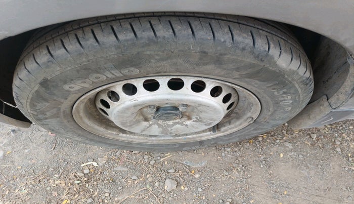 2016 Maruti Baleno SIGMA DIESEL 1.3, Diesel, Manual, 1,57,667 km, tyre