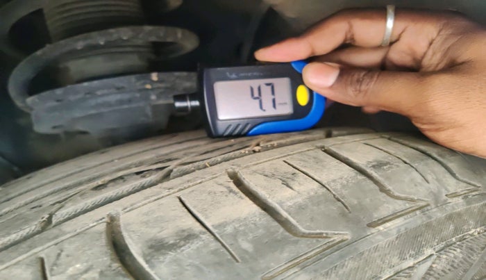 2017 Hyundai Creta SX PLUS 1.6 PETROL, Petrol, Manual, 75,258 km, tyre