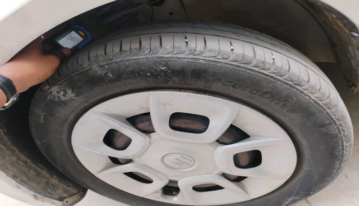 2017 Maruti IGNIS DELTA 1.2, Petrol, Manual, 1,20,620 km, tyre