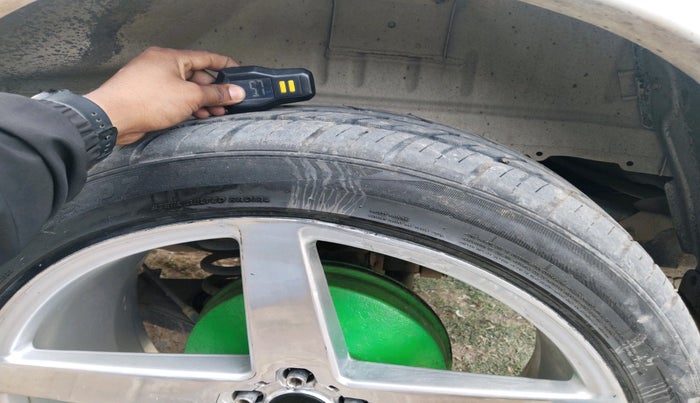 2020 Mahindra Scorpio S3, Diesel, Manual, 1,07,341 km, tyre