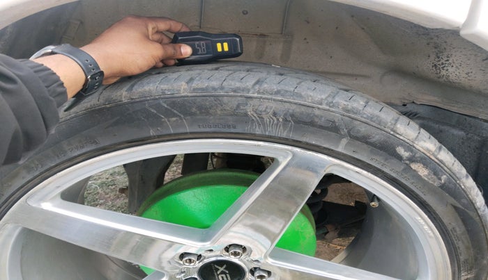 2020 Mahindra Scorpio S3, Diesel, Manual, 1,07,341 km, tyre