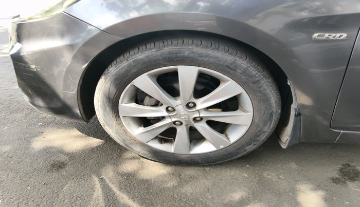 2013 Hyundai Verna FLUIDIC 1.6 CRDI SX OPT AT, Diesel, Automatic, 1,60,012 km, tyre