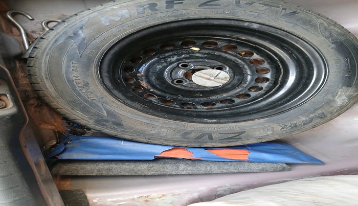 2018 Honda Amaze 1.2L I-VTEC VX, Petrol, Manual, 1,26,902 km, tyre