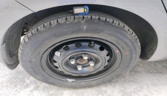 2013 Hyundai i20 MAGNA (O) 1.2, Petrol, Manual, 91,649 km, tyre