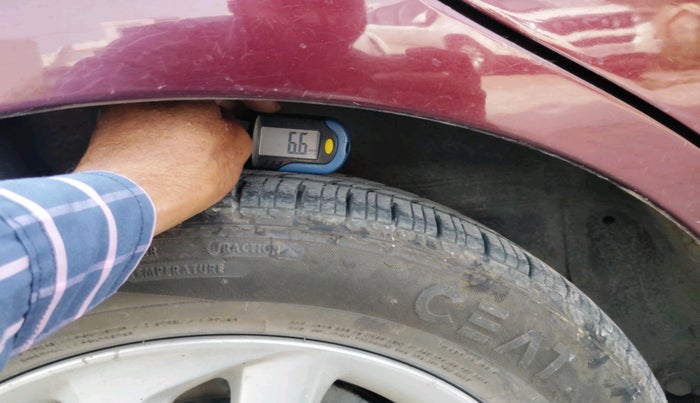 2014 Honda Mobilio 1.5L I-DTEC V, Diesel, Manual, 1,03,102 km, tyre