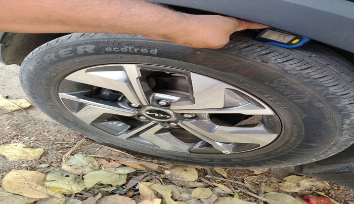 2021 KIA SONET HTX 1.0 IMT, Petrol, Manual, 40,996 km, tyre